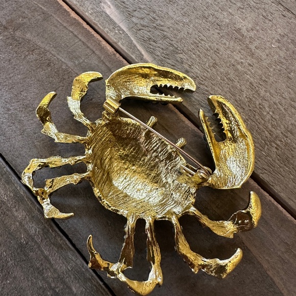 Sparkling Ocean Blue Crab Brooch - Picture 8 of 9
